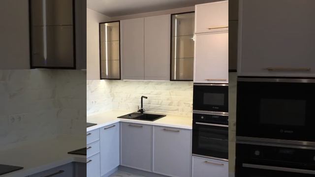 Кухня #дизайнкухни #красиваякухня #классическаякухня #дизайнпроект #белаякухня #классическийстиль