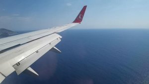 Посадка в а/п Газипаша-Аланья, Boeing 737-800 Turkish Airlines