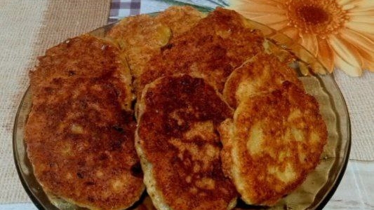 Очень вкусные оладьи из икры рыбы. смотреть онлайн