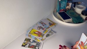 Что беспокоит вашего партнера. Таро расклад