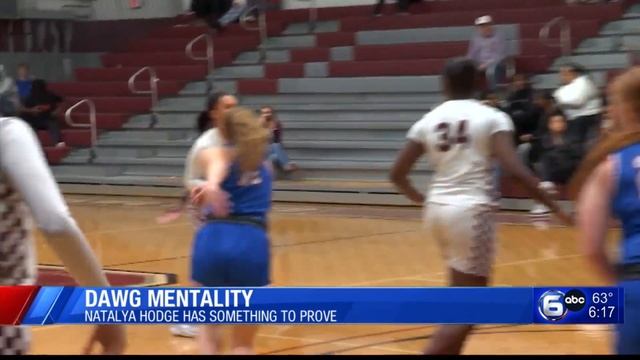 Natalya Hodge's "Dawg Mentality" leads her into Bearden record book смотреть онлайн