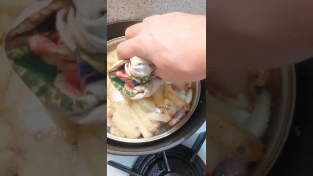 ЖАРЕНАЯ КАРТОШКА С САЛОМ И ЛУКОМ ! ВКУСНО ОЧЕНЬ! #like #tasty #life #вкусно #картошка #жарим