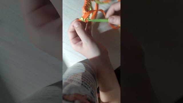 Браслет дружбы "Фенечка" из атласных лент.