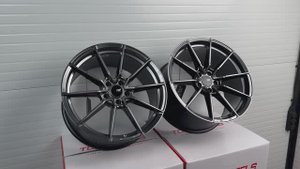 Topwheels GT02 19 9.0/10J 5X112 66.6 вес 9.9kg Titanium