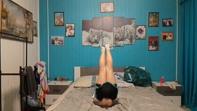 учись вставать на мостик