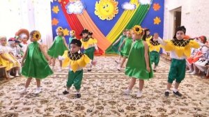 Танцуют и поют дети, Подсолнышки