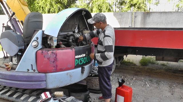 Техническое обслуживание (ТО) экскаватора и КамАЗа. смотреть онлайн