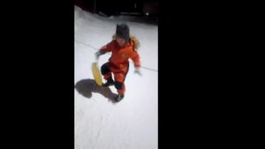 катаю детей с горки