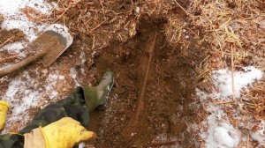 Немецкий блиндаж. Поиск старого фундамента. Обломки самолёта.  #поиск #память #коп