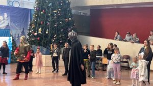 Концерт. Детское новогоднее представление. 🎭 путешествие в прошлое. Серёжа Ева Злата. Детвора.