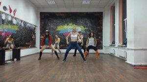 Ksenia Motion Reggaeton Team. Nataly Sirenko choreo