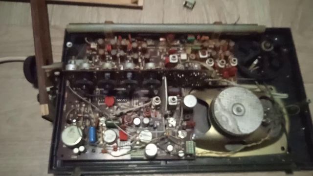 ПРИËМНИК ВЕГА—225 , ЧТО ВНУТРИ ??????