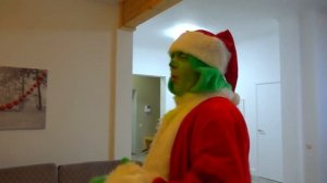 The Grinch and His Daughter Grinchette Prank Santa Claus! The Grinch Is Retiring!