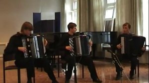 Юношеское Сибирское трио баянистов: Артём Рубин, Иван Адыбаев, Иван Таланин  2004 г. Новосибирск