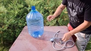 Почему я Раньше до этого не додумался, самоделка из пластиковой бутылки от кулера за 2 минуты