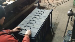 Хотел выбросить на металлолом но решил переделать , получился токарный шкаф ))