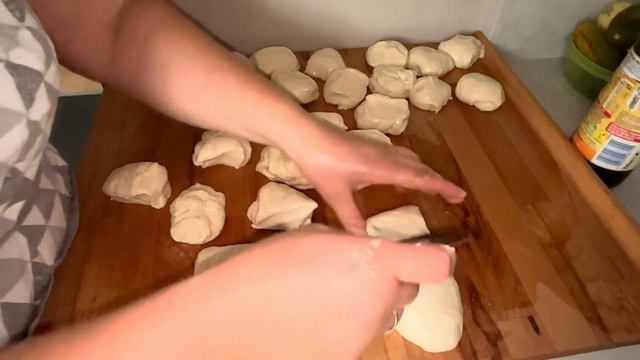 Венгерская лепёшка с чесночным соусом