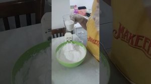 КРЕМ ИЗ РАСТИТЕЛЬНЫХ СЛИВОК (быстро готовится) для разных тортов и пирожных.
