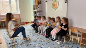 Пальчиковая гимнастика "Я мячом круги катаю"