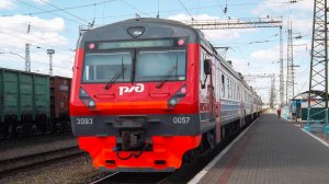 Электропоезд ЭД9Э-0057. Обзор салона.