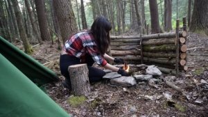 Solo Tarp camping / Cooking BBQ Ribs and Galette Bretonne on campfire / Bushcraft Trap Shelter