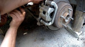 ЖИВЕМ В ДЕРЕВНЕ!!МЕНЯЕМ ЗАДНИЙ СУППОРТ НА ШЕВРОЛЕ ЛАЧЕТТИ!Деревенский влог