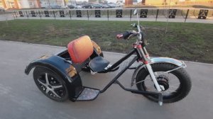 Игрушки мои, самокат большой трёхколесный.