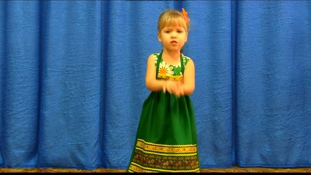 Прикольно!!! Алёна Кливитенко из ст.Крыловской (4 года) читает стих.  "Хозяюшка" ("Некогда-некогда!)