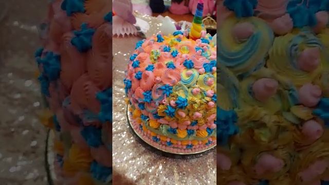 Unicorn Themed Birthday Cake made by me. @5MinuteRecipesOfficial #trending #cake #cakedecorating