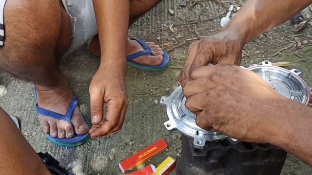 How to put silicon oil on clutch fan