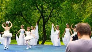 "Танец белых лебедей", 7