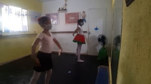 shayra Aula de Ballet professora Leda e Júlia 20112021     7