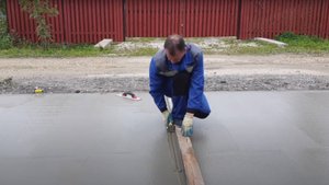 Деформационный шов в свежем растворе