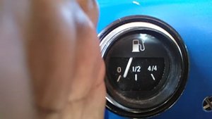 Указатель топлива в мототракторе