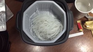 Запариваем большую остючую лапшу
