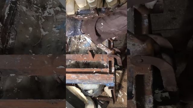 Процесс производства интересных вещей.