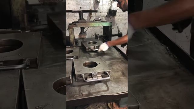 Процесс изготовления резиновых колёс.