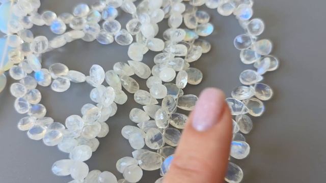 Как отличить натуральный лунный камень от искусственного!