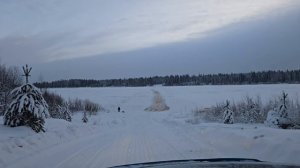 Архангельская обл Лешуконский район Ледовая переправа через р. Мезень в д. Усть-Кыма декабрь 2024 г