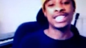 Поющий негр!