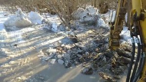 Клык-корчеватель для ЮМЗ в работе..mp4