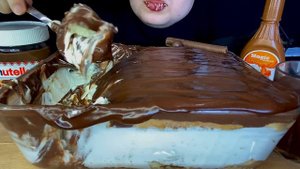 ASMR HUGE NUTELLA CHOCO CARAMEL CAKE MARS DESSERT MUKBANG누텔라.거대한 카라멜,초콜릿 및 크림 케이크 먹는 소리 디저트ヌテラنوتيل