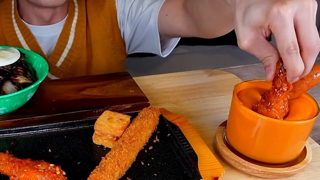 ASMR 계란후라이 올린 짜장면과 뽀드득 소세지 새우스틱 멘보샤 양념닭다리 먹방! Black Bean Noodles With Kielbasa Fried Shrimp MuKBang