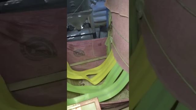 Процесс изготовления полиэтиленовых пакетов.