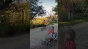 Я как Чак норис я очень крутой.