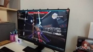 играю в ядро чёрной дыры в Roblox 1ч