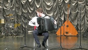 Итальянский аккордеонист-виртуоз/ Italian virtuoso accordion player  Pietro Adragna  Novosibirsk