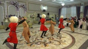 Красивое исполнение Лезгинки.  Ансамбль Каспий.