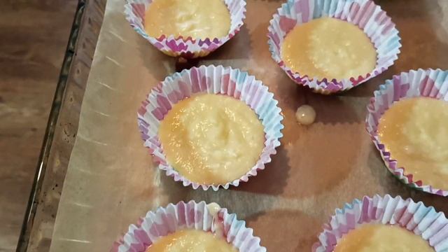 Готовим кексы с кокосовой стружкой смотреть онлайн