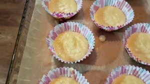 Готовим кексы с кокосовой стружкой